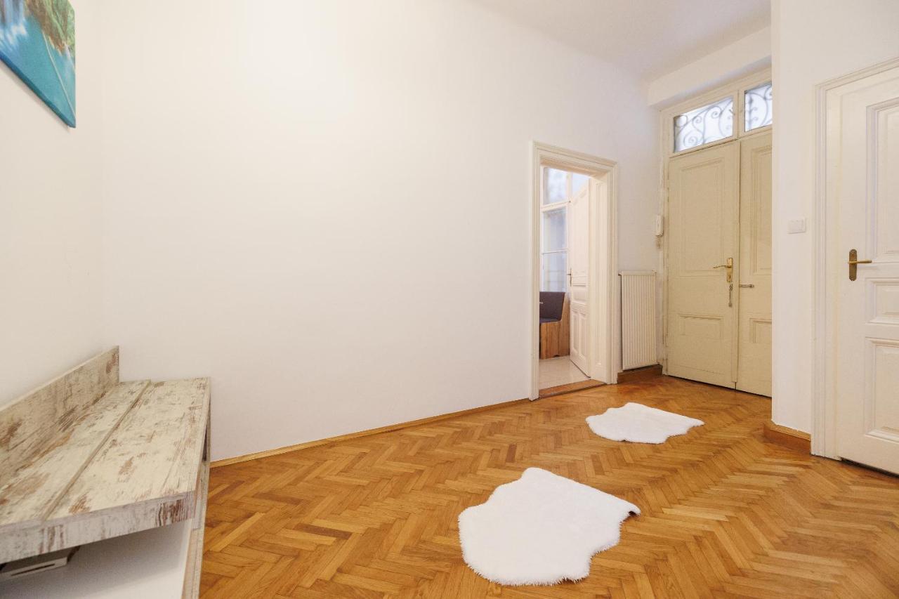 Central Apartment - Private Sauna Wien Exteriör bild