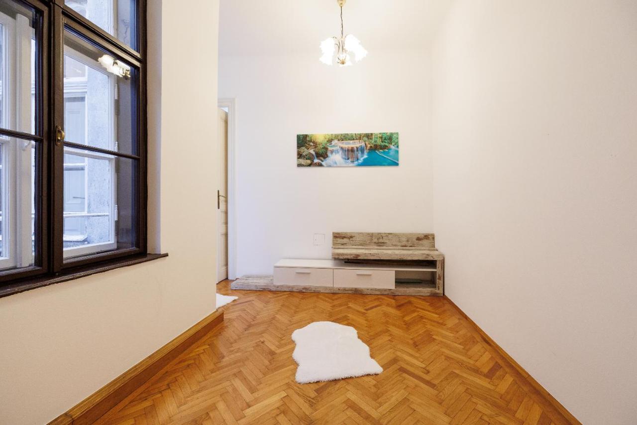 Central Apartment - Private Sauna Wien Exteriör bild